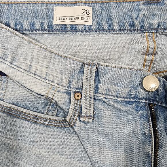 Gap 1969 Jeans Sexy Boyfriend Size 28 Stretchy Light Wash Distressed - Picture 5 of 10